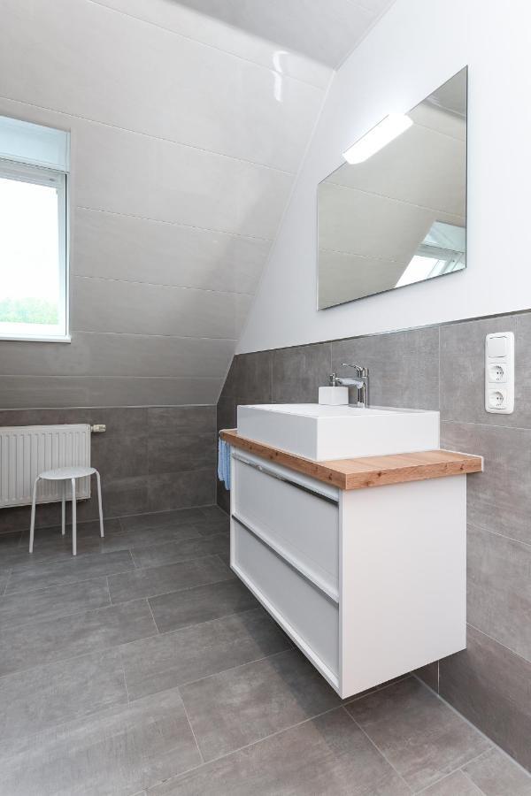 Ferienwohnungen Im Haus Flinthoern Neuharlingersiel Ngoại thất bức ảnh