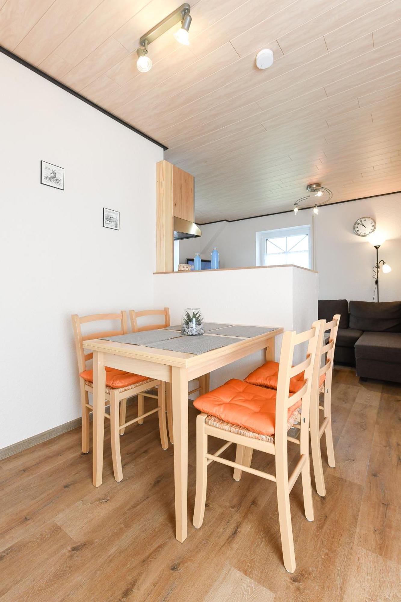 Ferienwohnungen Im Haus Flinthoern Neuharlingersiel Ngoại thất bức ảnh