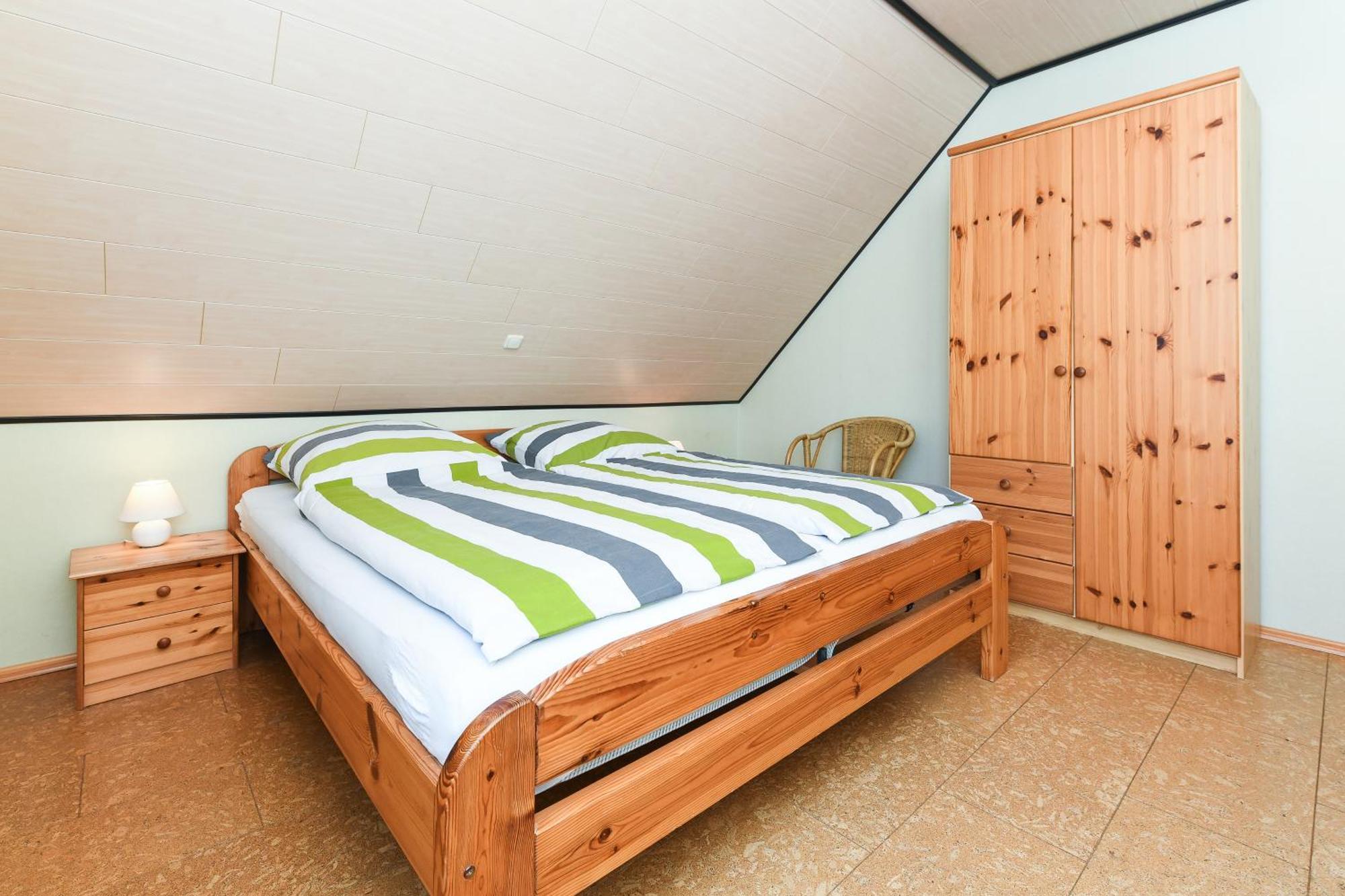 Ferienwohnungen Im Haus Flinthoern Neuharlingersiel Ngoại thất bức ảnh